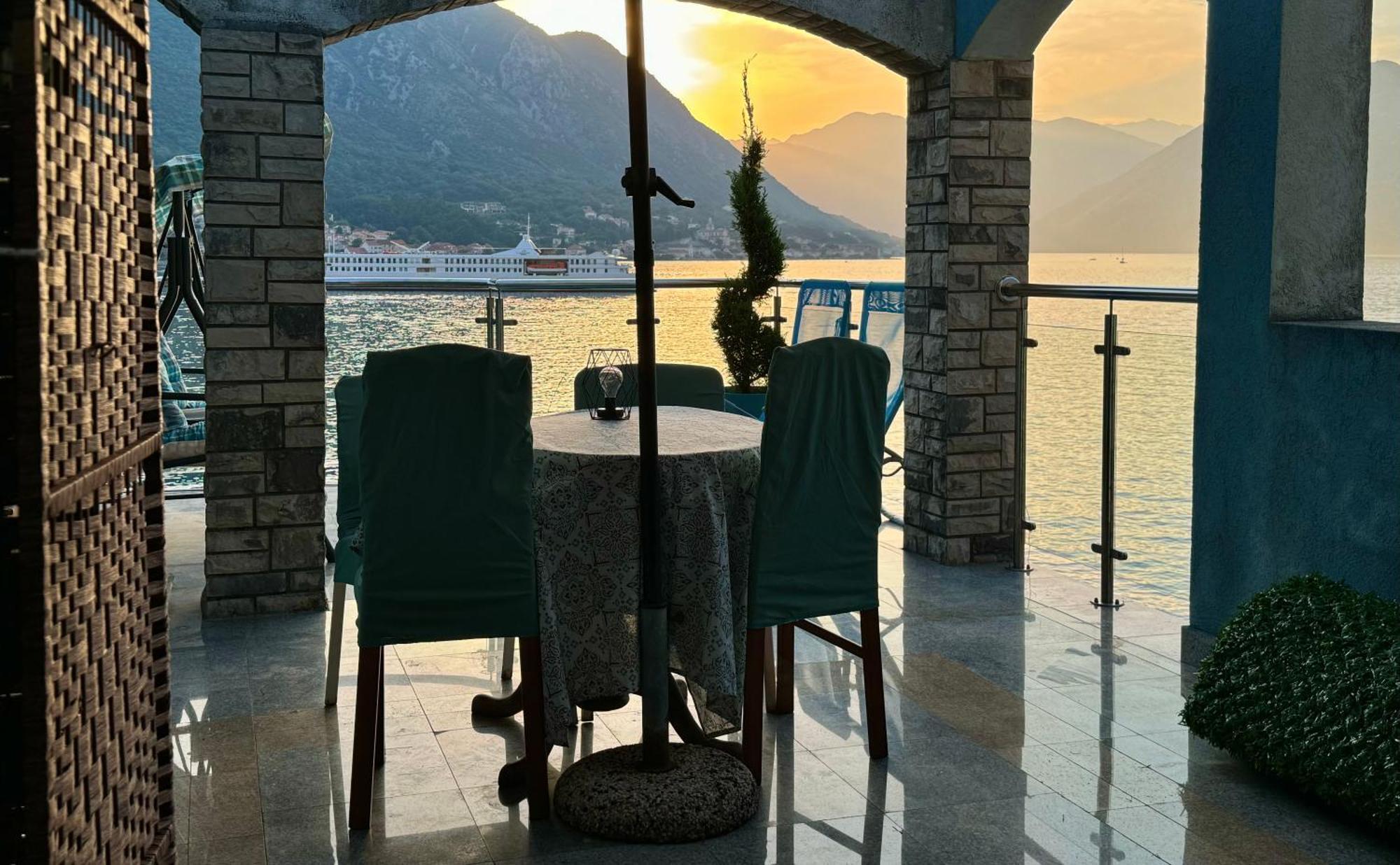 Aparthotel Maxim Cattaro Esterno foto