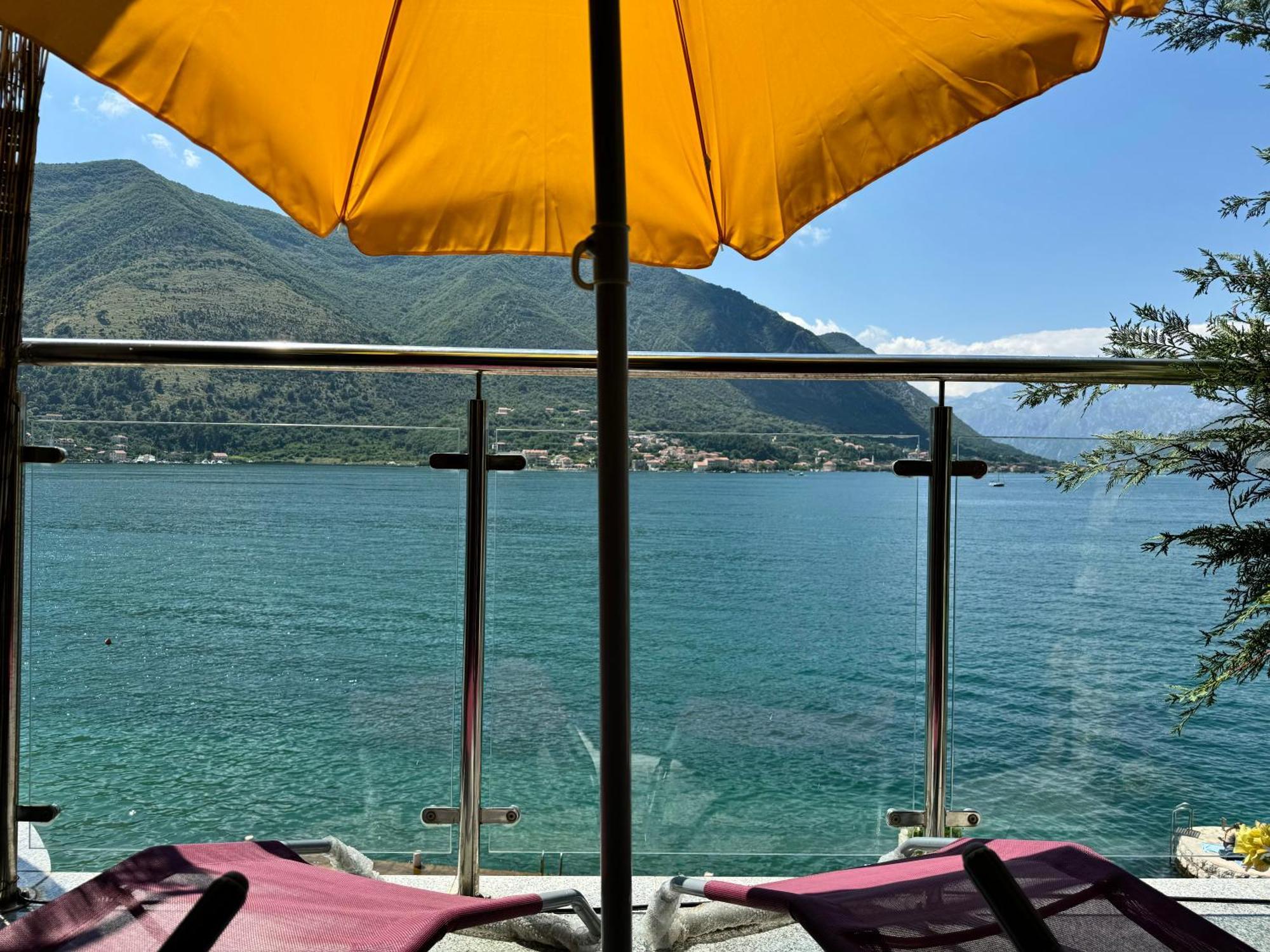 Aparthotel Maxim Cattaro Esterno foto