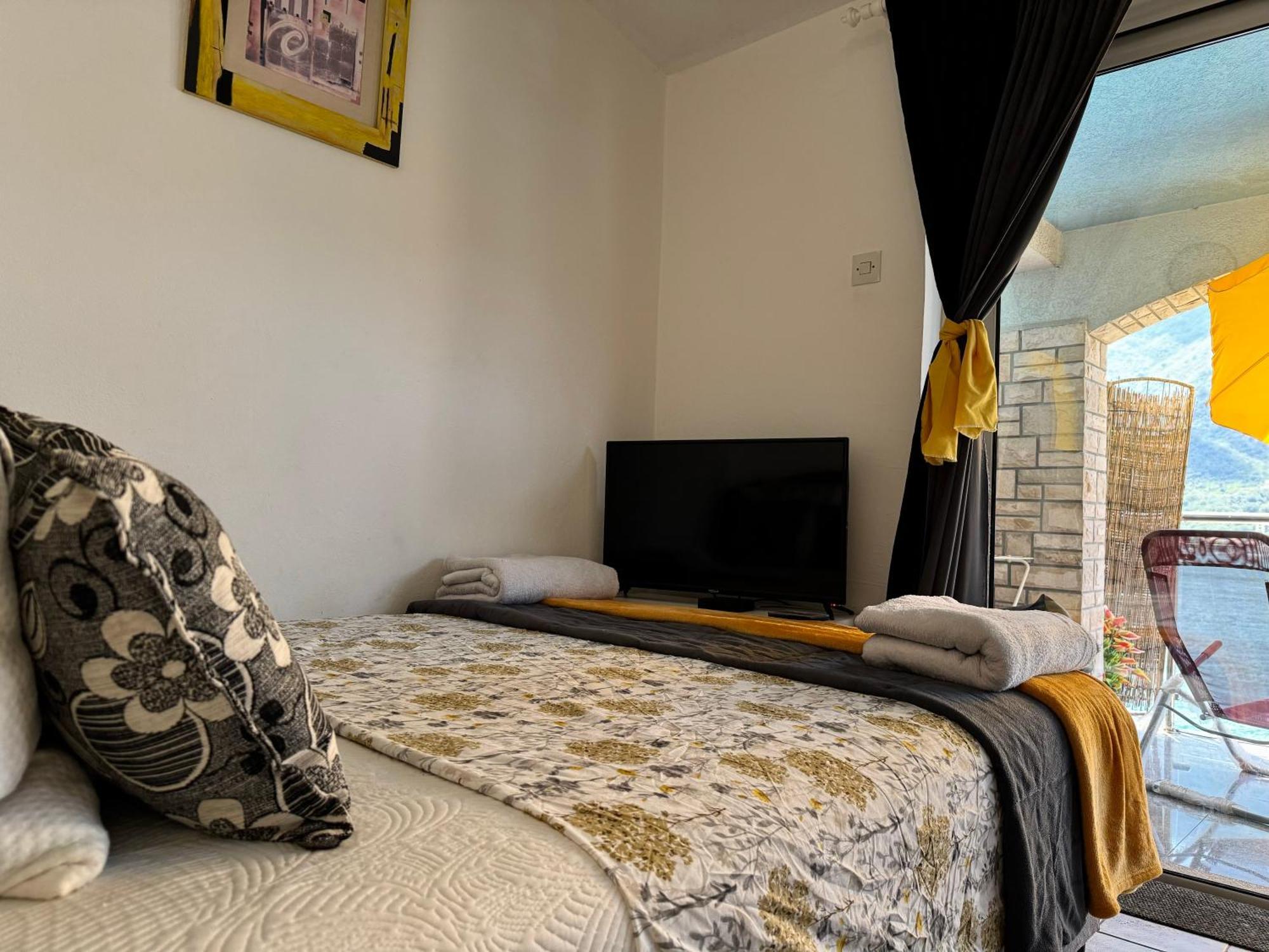 Aparthotel Maxim Cattaro Esterno foto