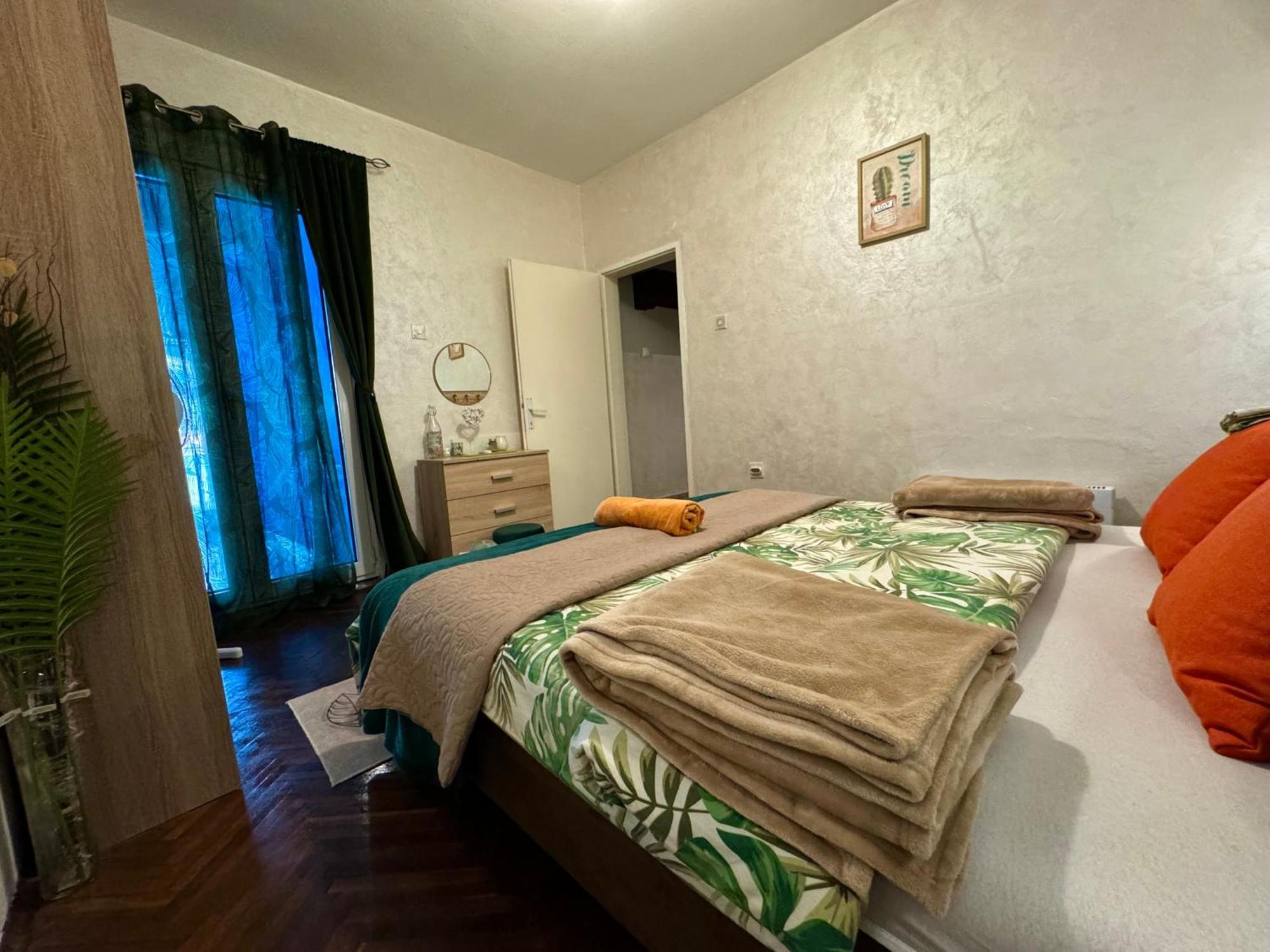 Aparthotel Maxim Cattaro Esterno foto